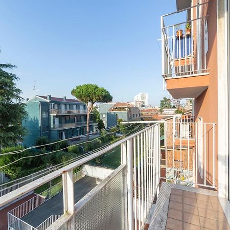 Precotto Comfortable Flat With Balcony Apartment Milan Bagian luar foto
