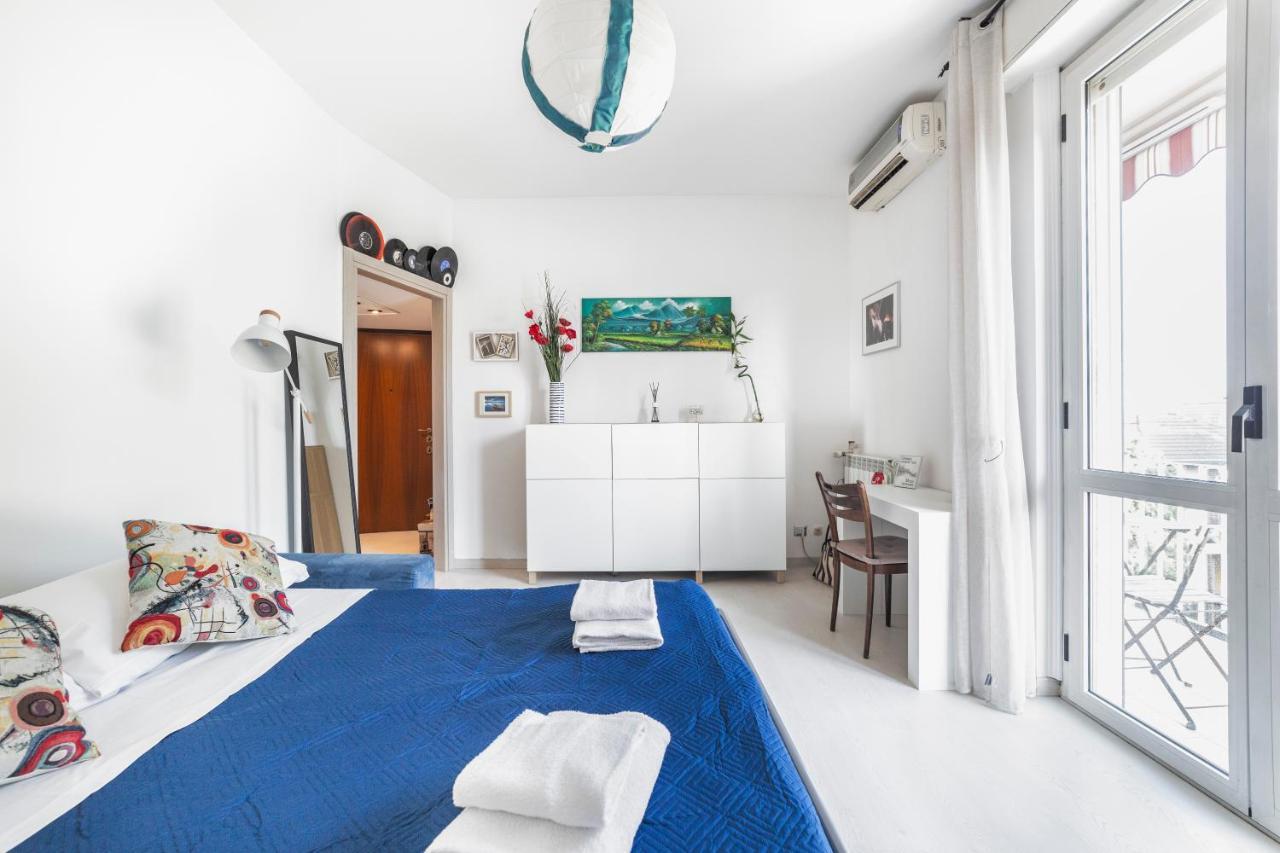 Precotto Comfortable Flat With Balcony Apartment Milan Bagian luar foto