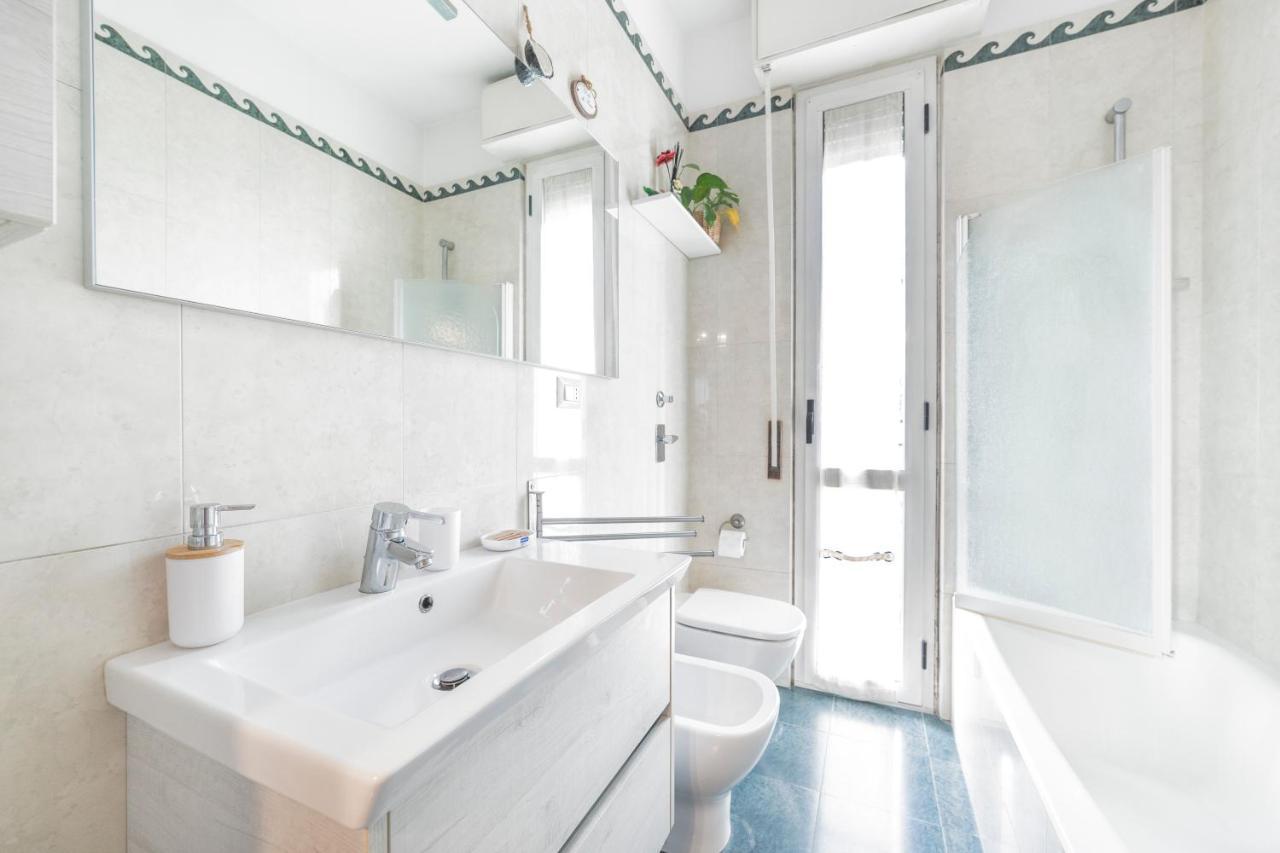 Precotto Comfortable Flat With Balcony Apartment Milan Bagian luar foto